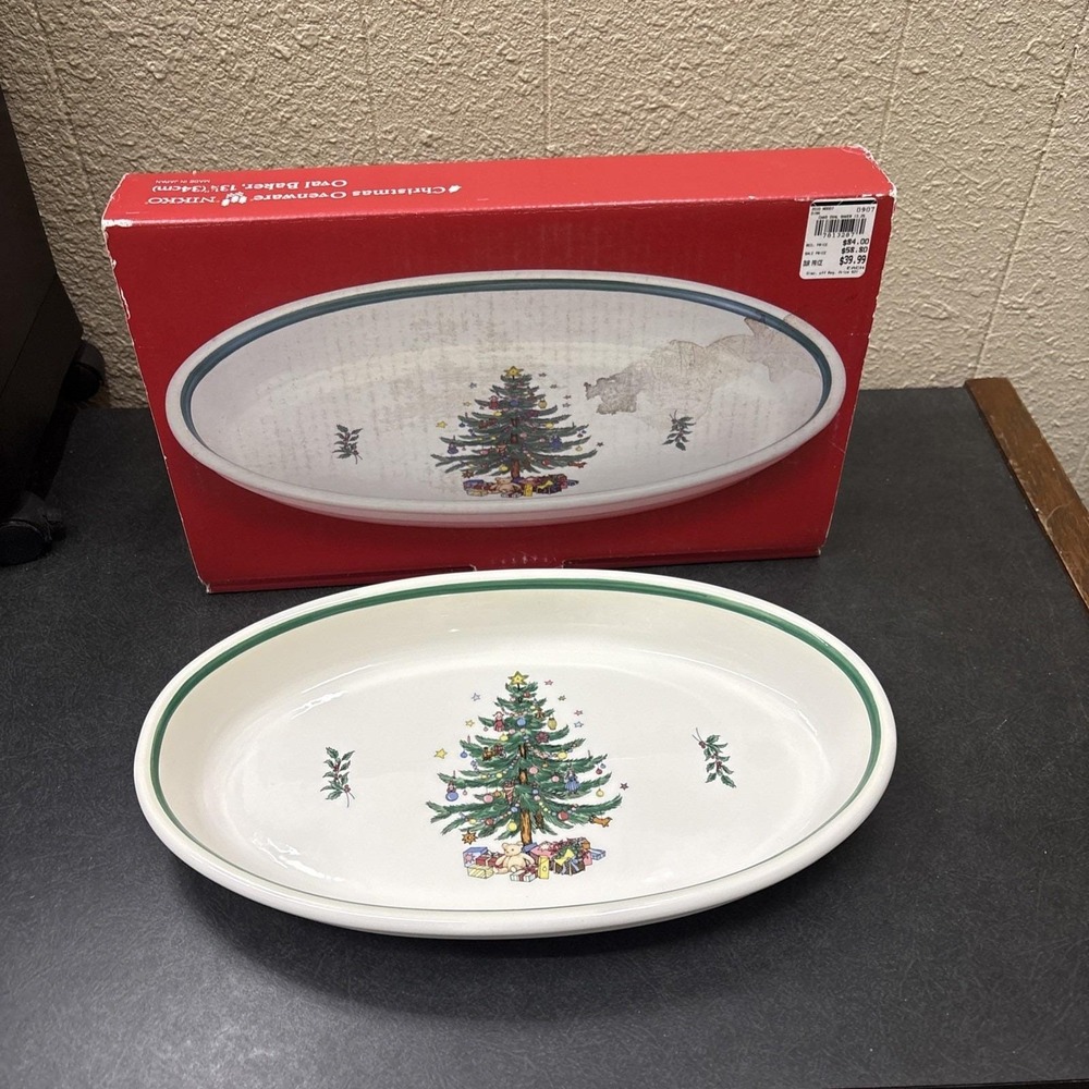 Nikko~Christmastime~Happy Holidays~Oval Baker~13.25"~IOB